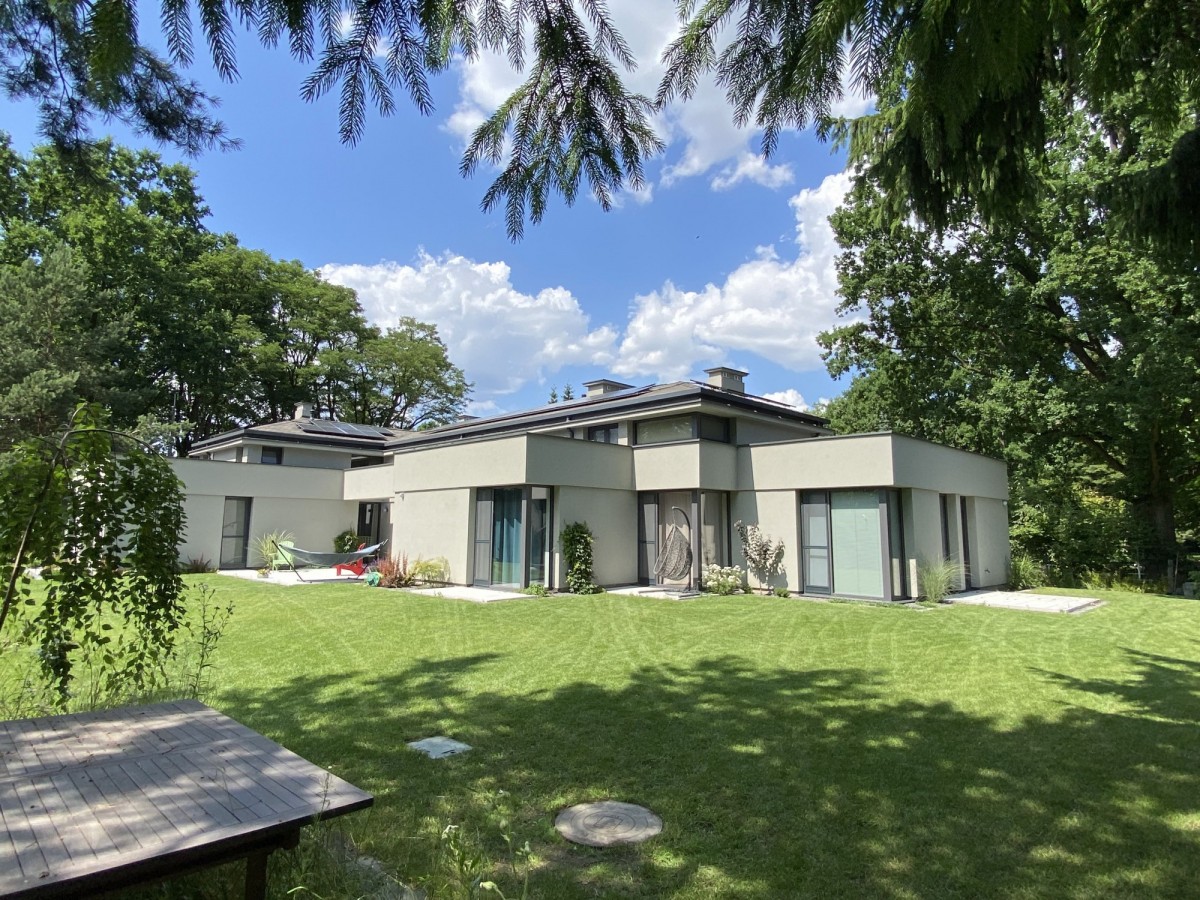 Nowoczesny dom na wynajem w Konstancinie