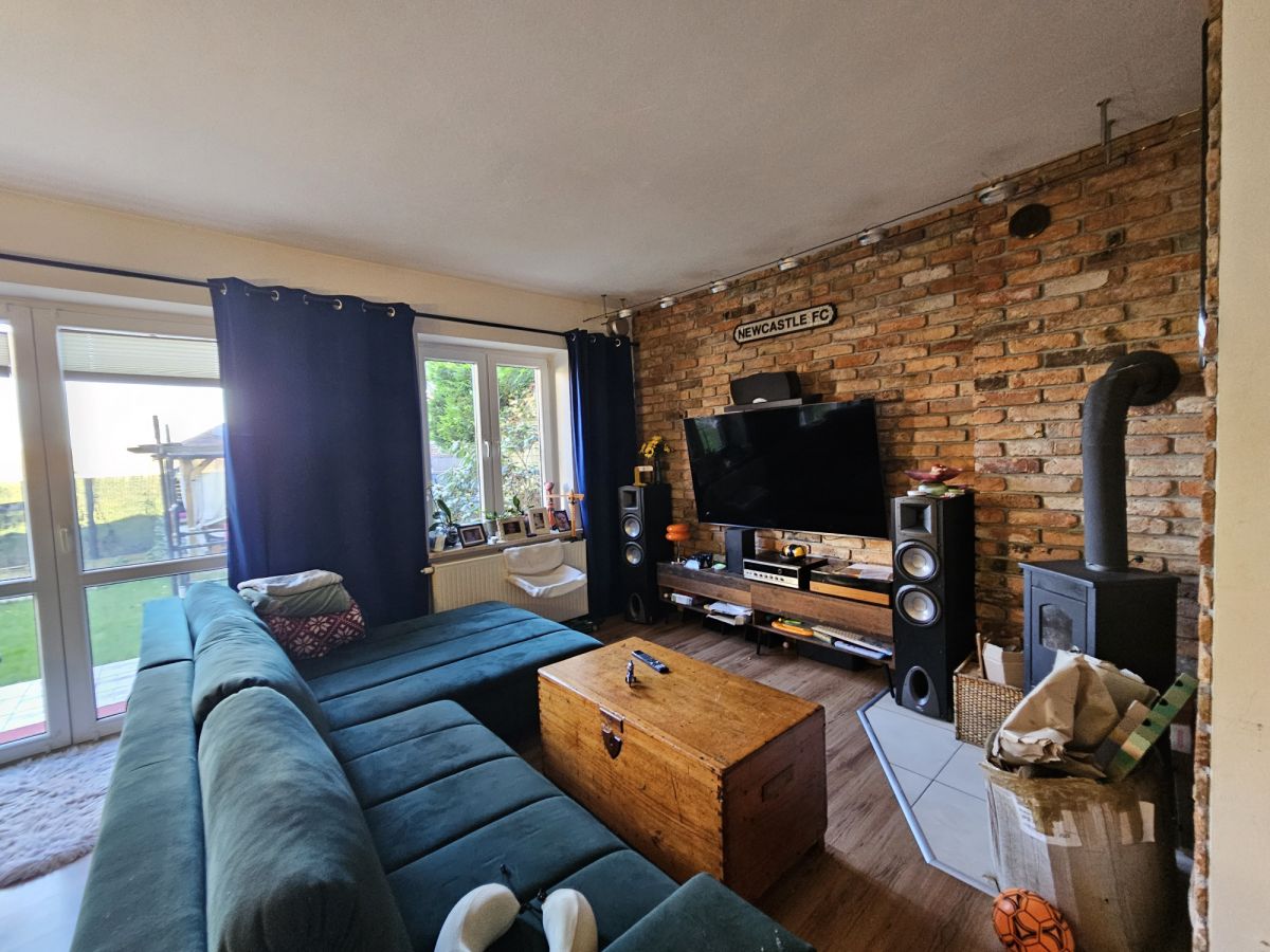 Dom (bliźniak) 4 sypialnie, 2 łazienki