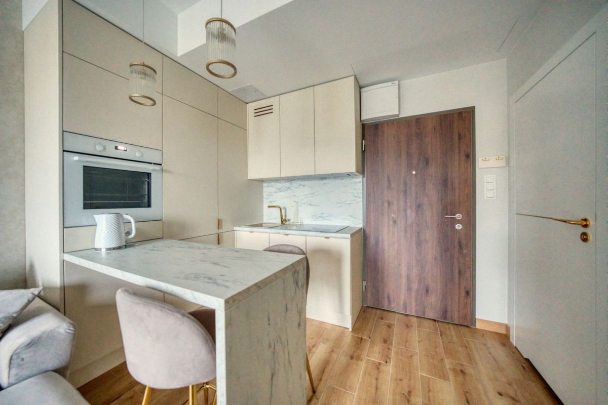 PIĘKNE wykończona KAWALERKA dla singla/singielki