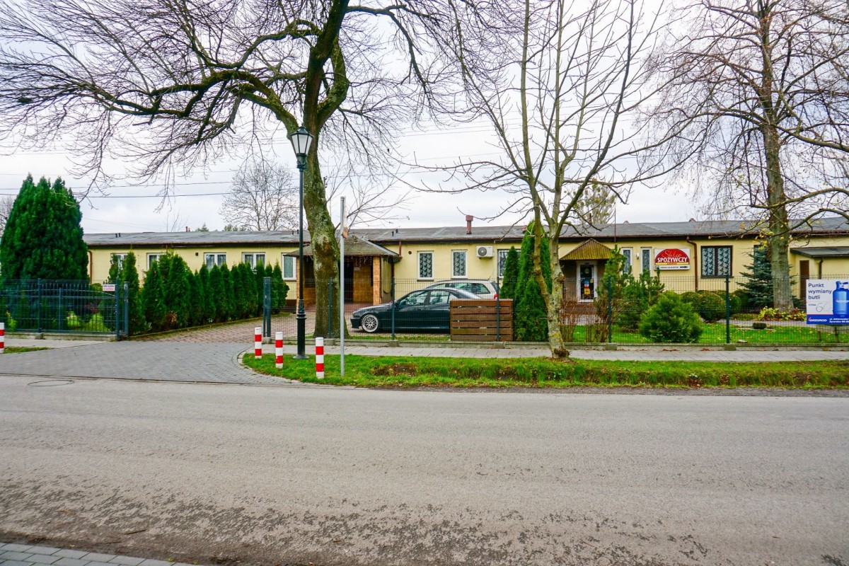 Hotel pracowniczy, sklep, Guzów, gm. Wiskitki.