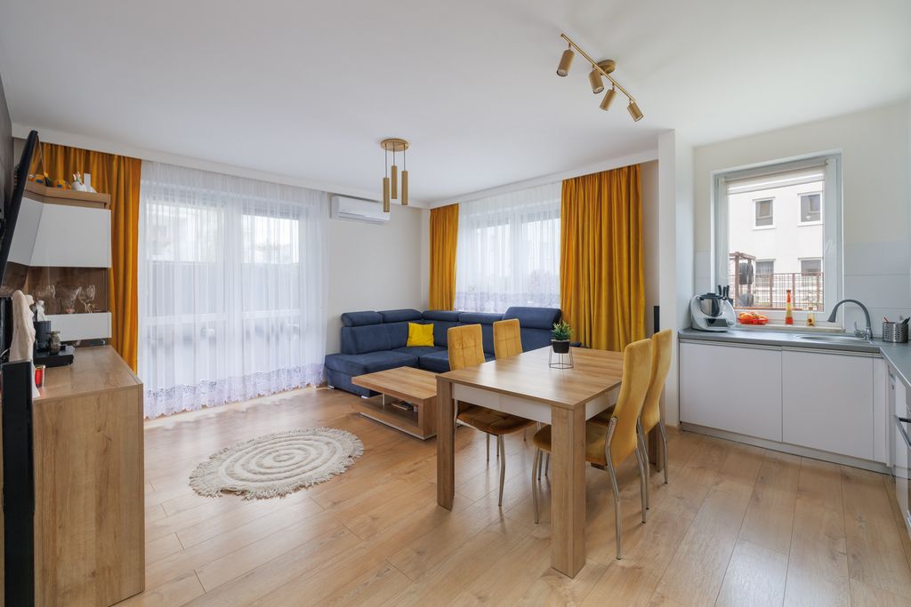 3 pokoje na parterze z tarasem — Ząbki