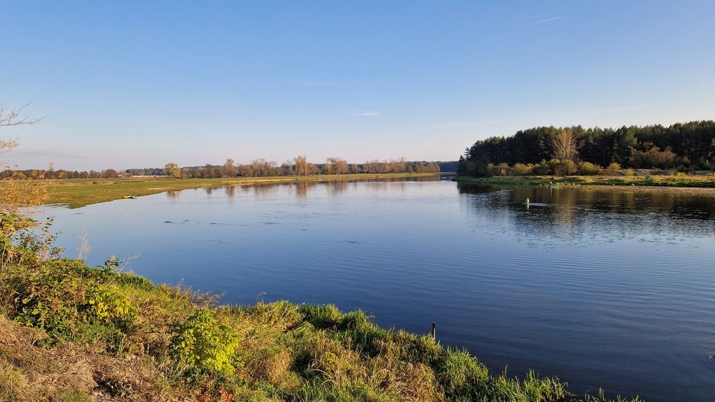 Działka budowlana z częścią laśną, blisko Narwi