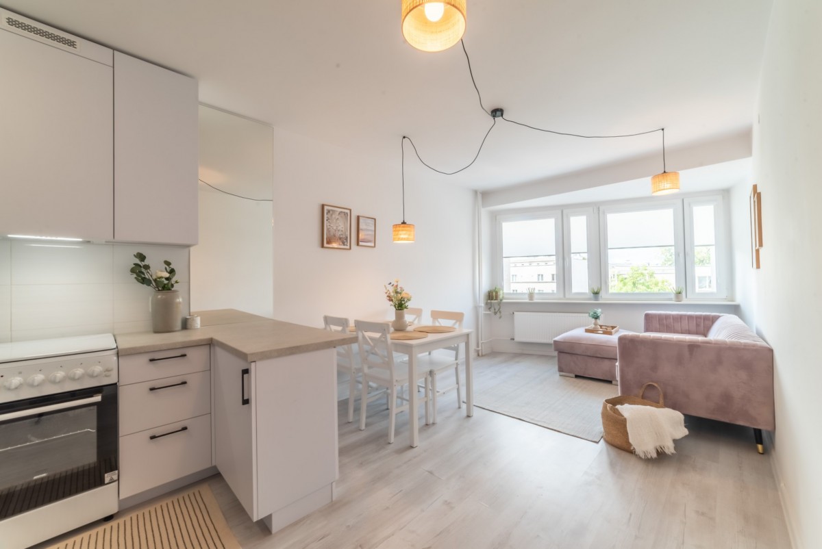 Wynajmij od 01 grudnia/2 pokoje przy Metrze