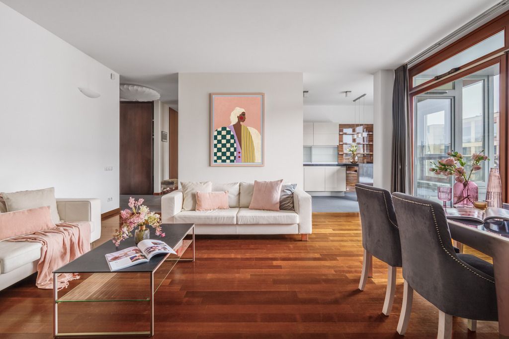 Przestronny apartament z tarasem w sercu Wilanowa