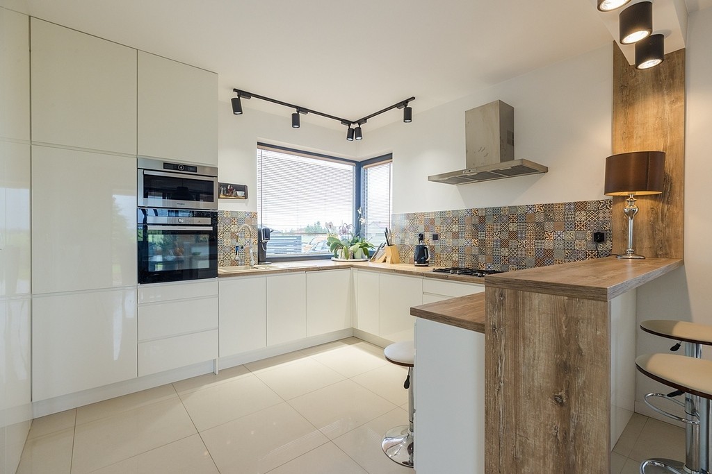 Komfortowy dom z ogrodem i garażem  Nowa Wola