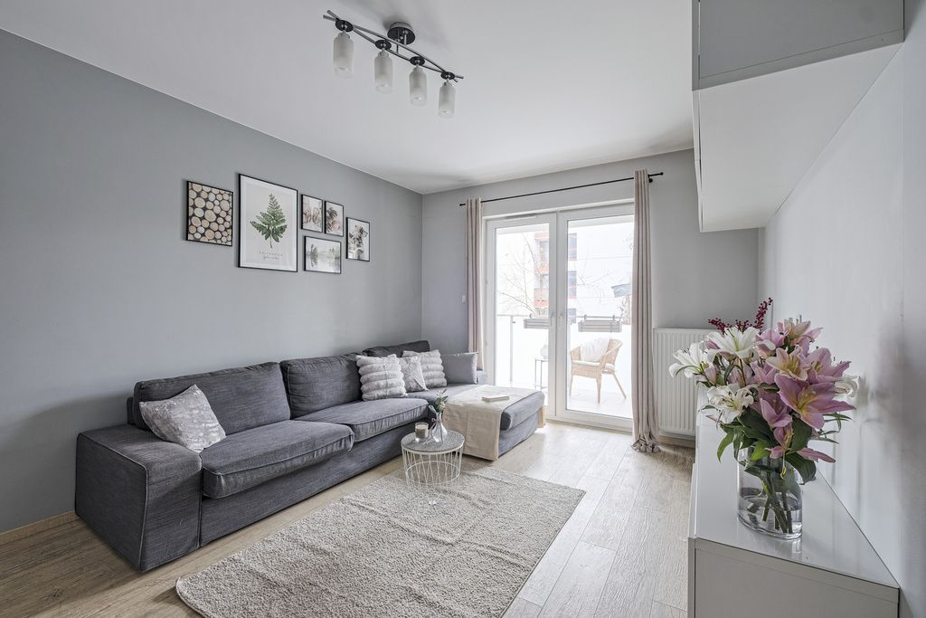 3 pokoje, 1 piętro, duży balkon na Tarchominie