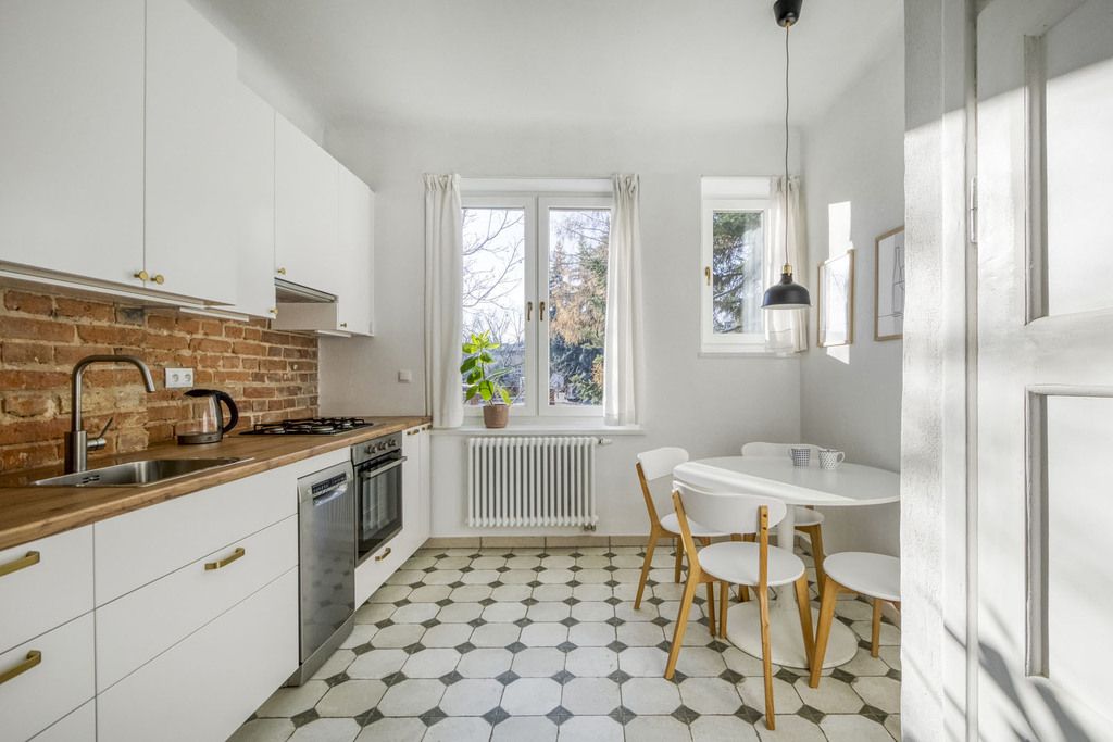 piętro kamienicy na Saskiej Kępie