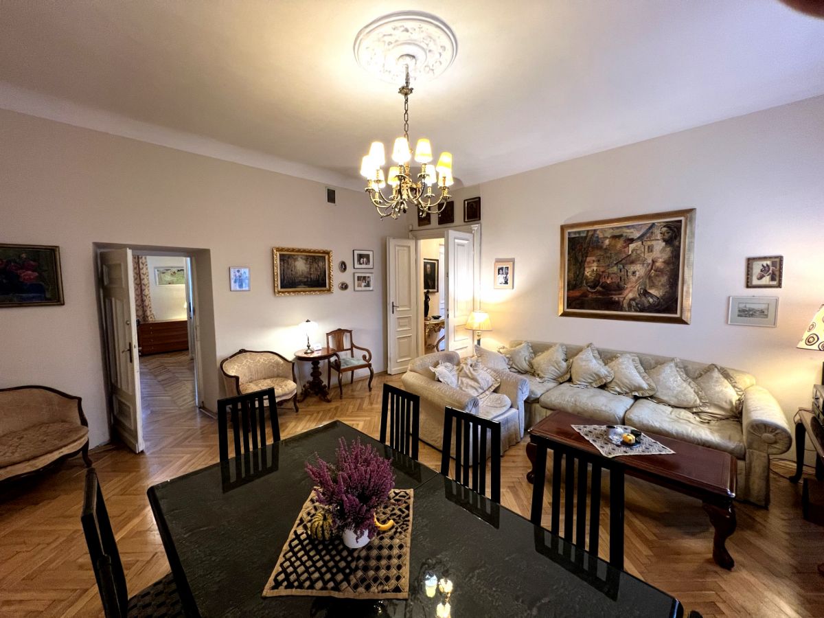 APARTAMENT W KAMIENICY Z 1900r.