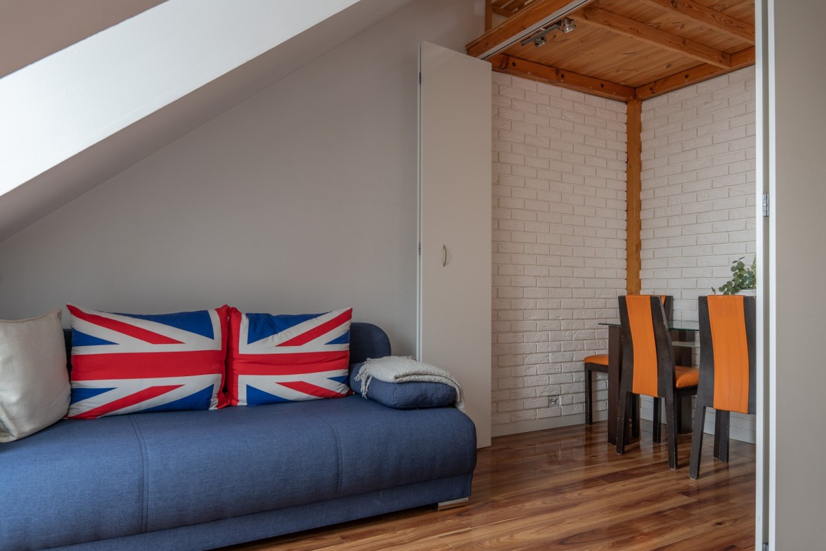 KLIMATYCZNE, JASNE, CICHE, AŻ 45 M2 PO PODŁODZE