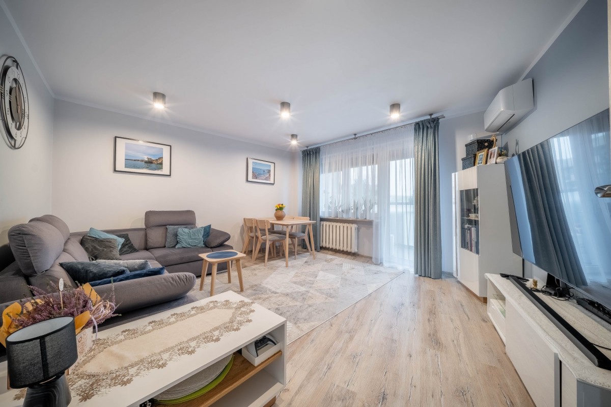 3-pokojowe mieszkanie po generalnym remoncie.