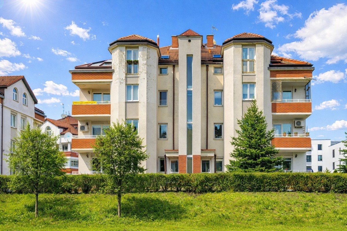 Obok parku Cietrzewia | Klimatyzacja | 2 x Garaż