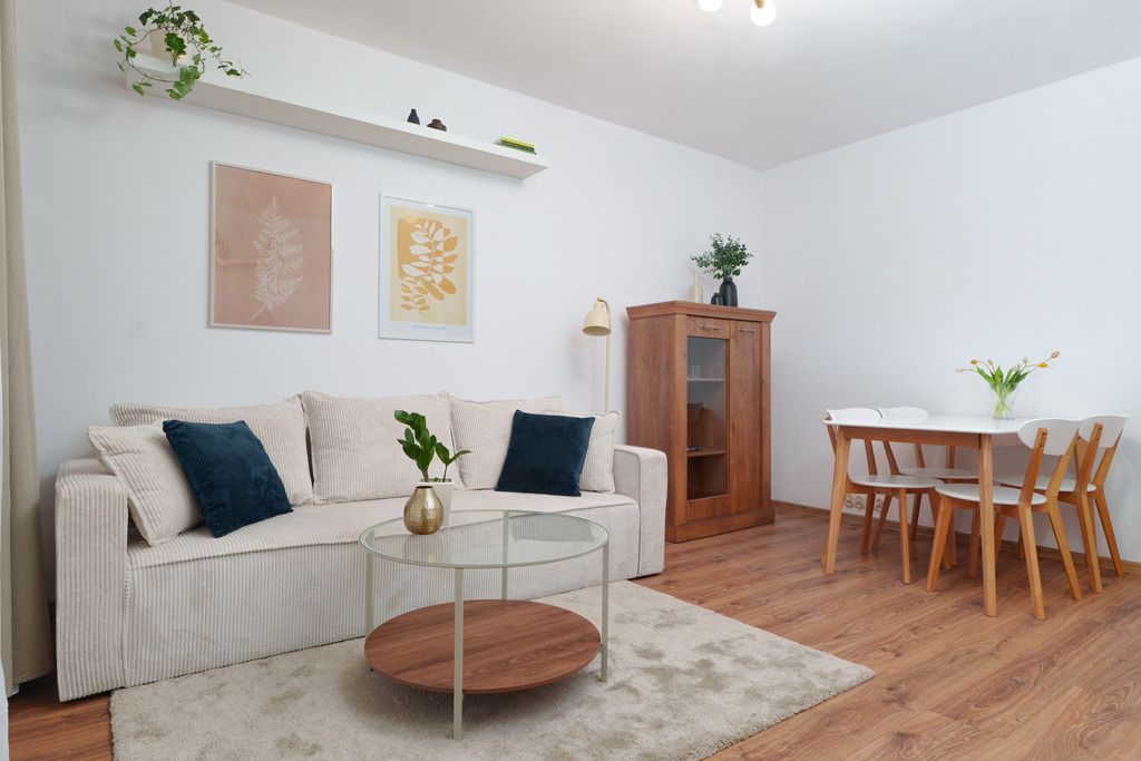 Przytulne mieszkanie z ogródkiem  metro Natolin