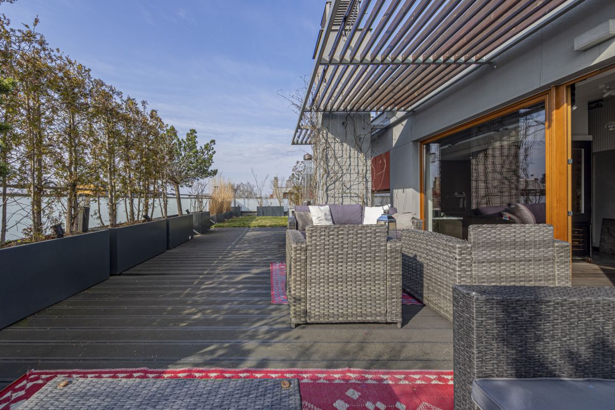 Nowoczesny apartament z tarasem Augustówka