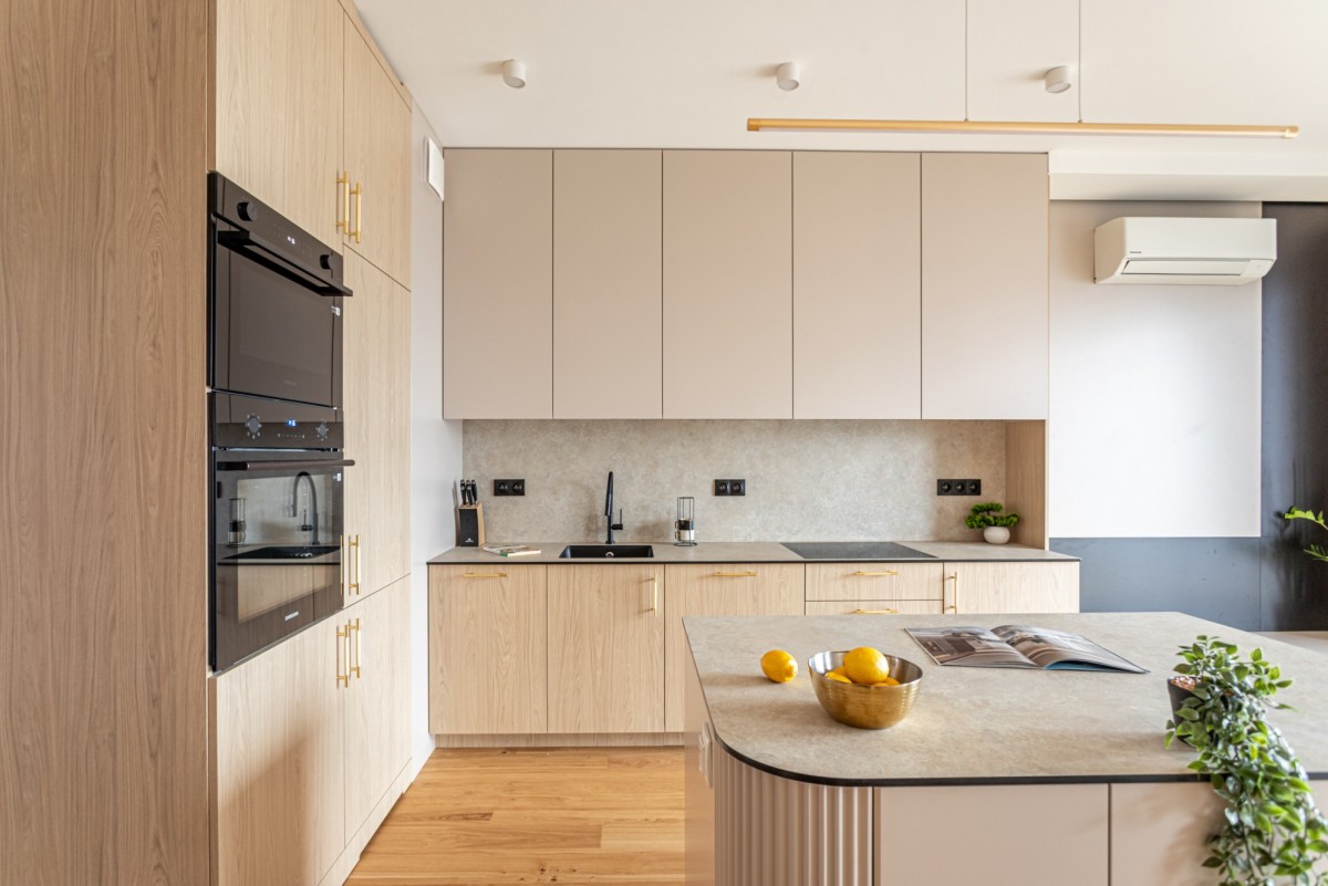 Wysoki standard, dwustronne i słoneczne