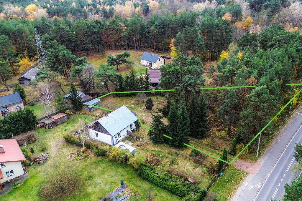 Urokliwa działka z lasem obok rzeki Mienia