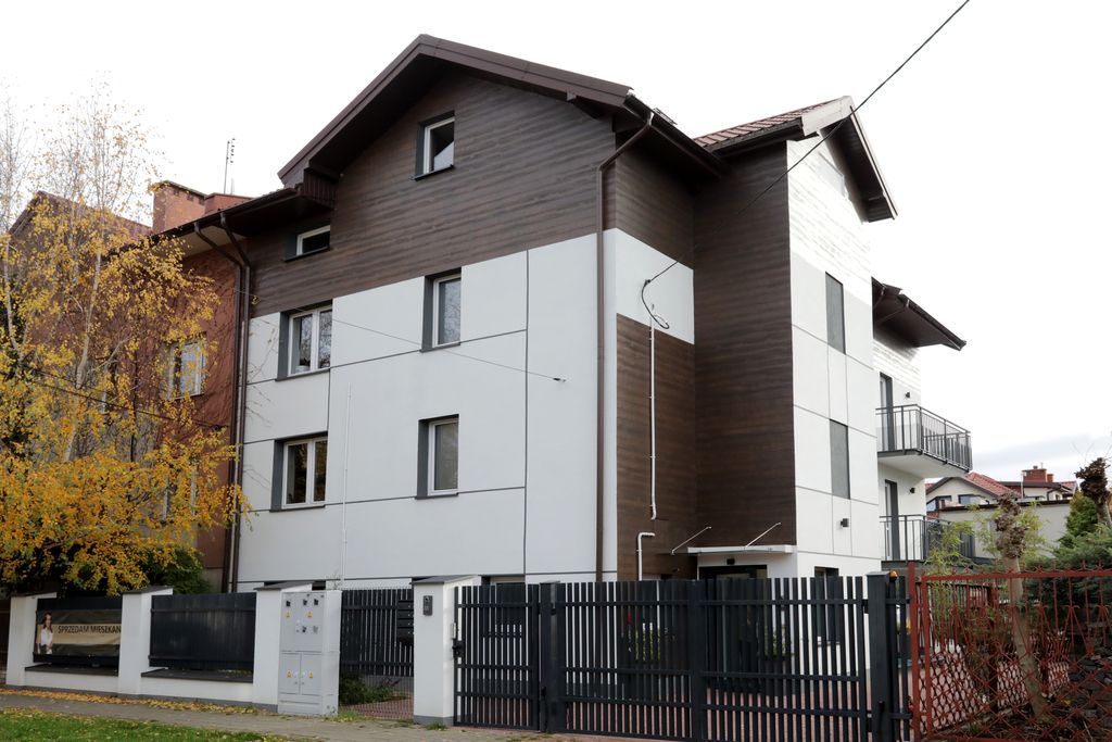 3 pokoje po remoncie z tarasem  Parter Targówek