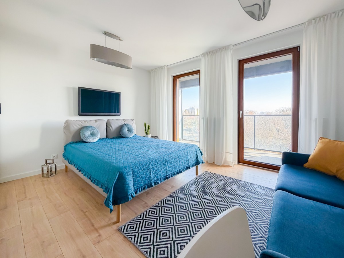 Kawalerka z loggią i widokiem na tor Służewiec