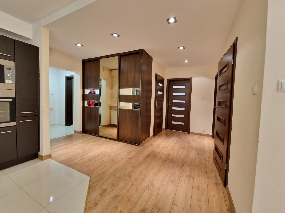 Twoje wygodne 4 pokoje z komórką i garażem