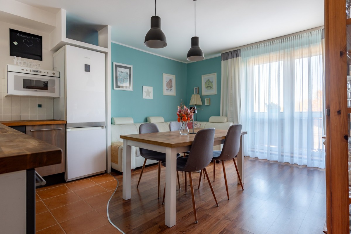 3 pokoje z aneksem, balkonem i dużą łazienką