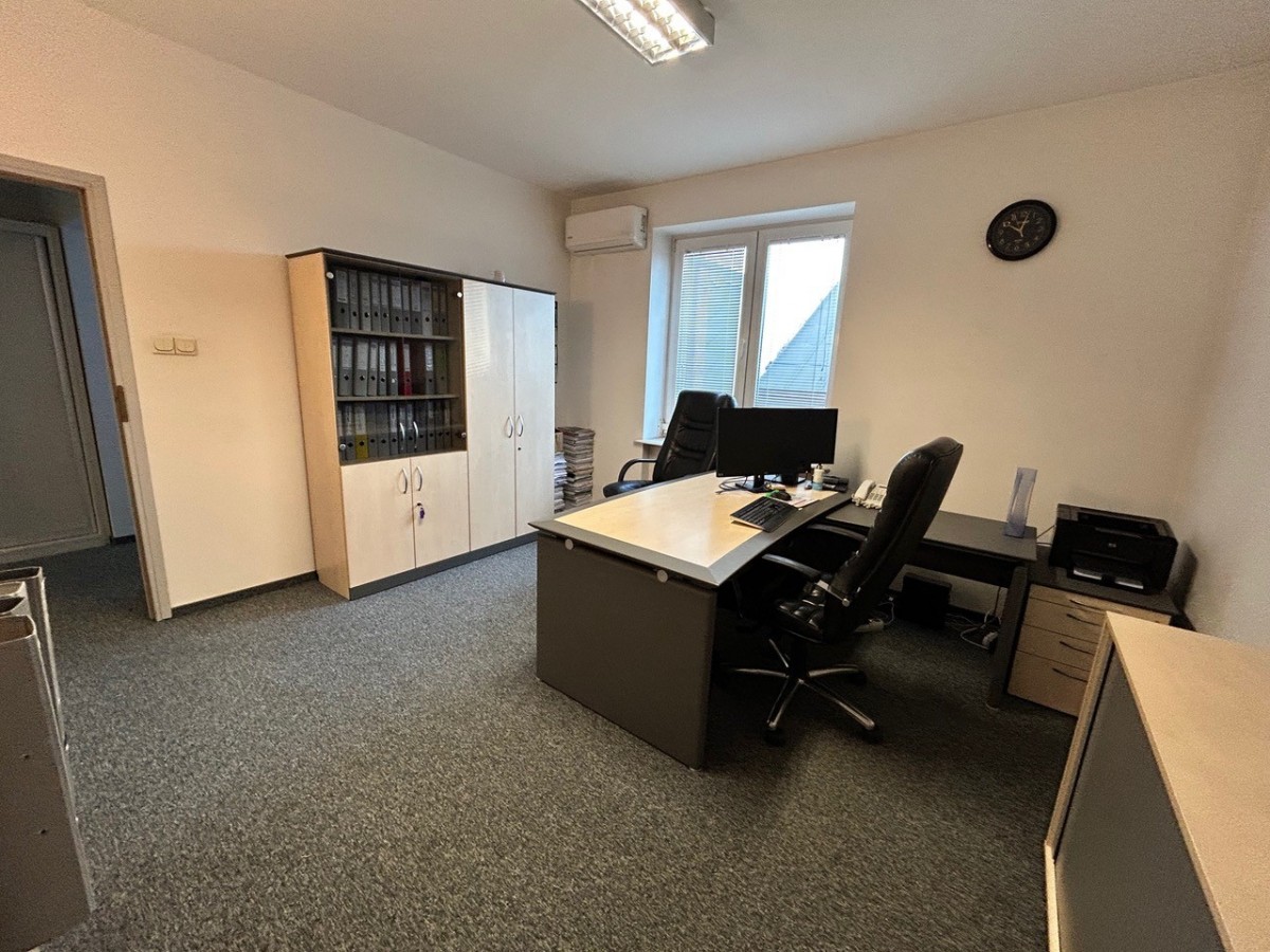 Biuro 360 m2, dom z tarasem – Puławska Ursynów