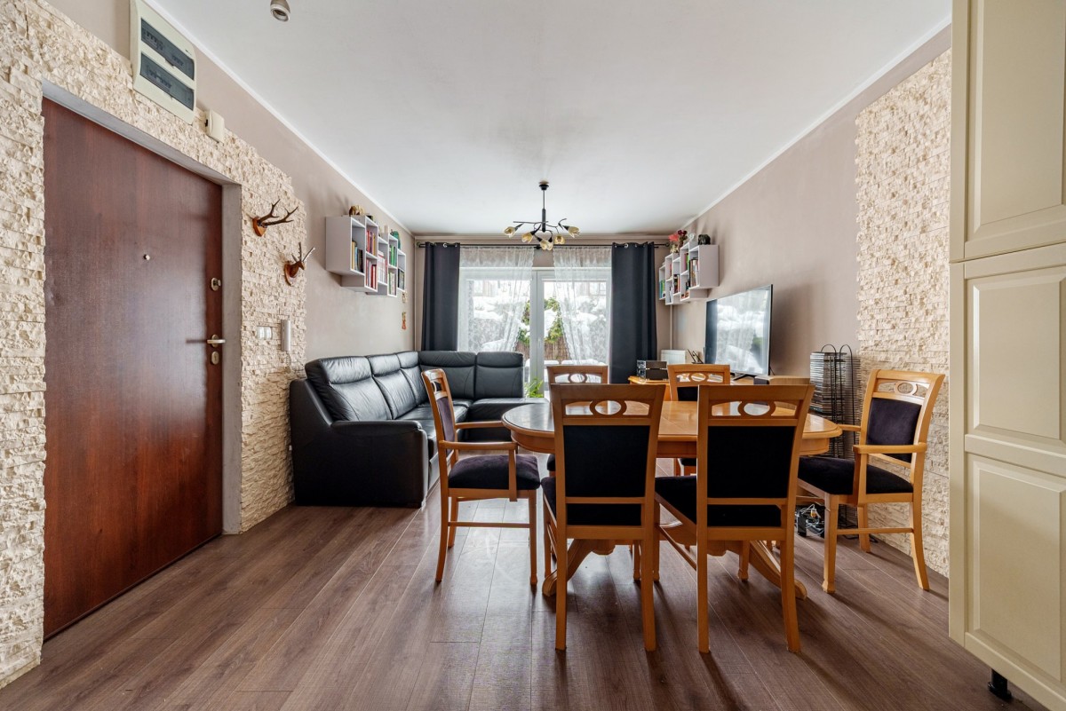 Dwustronne mieszkanie z dwoma ogródkami