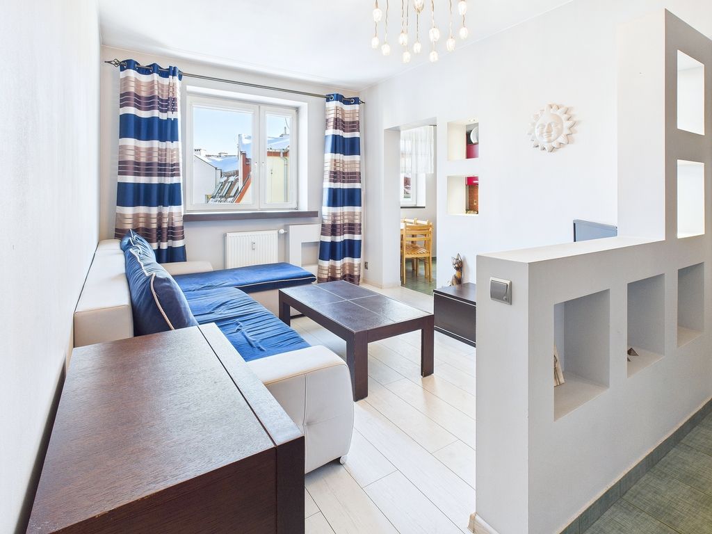 2 ODDZIELNE POKOJE l  BALKON l TERENY ZIELONE