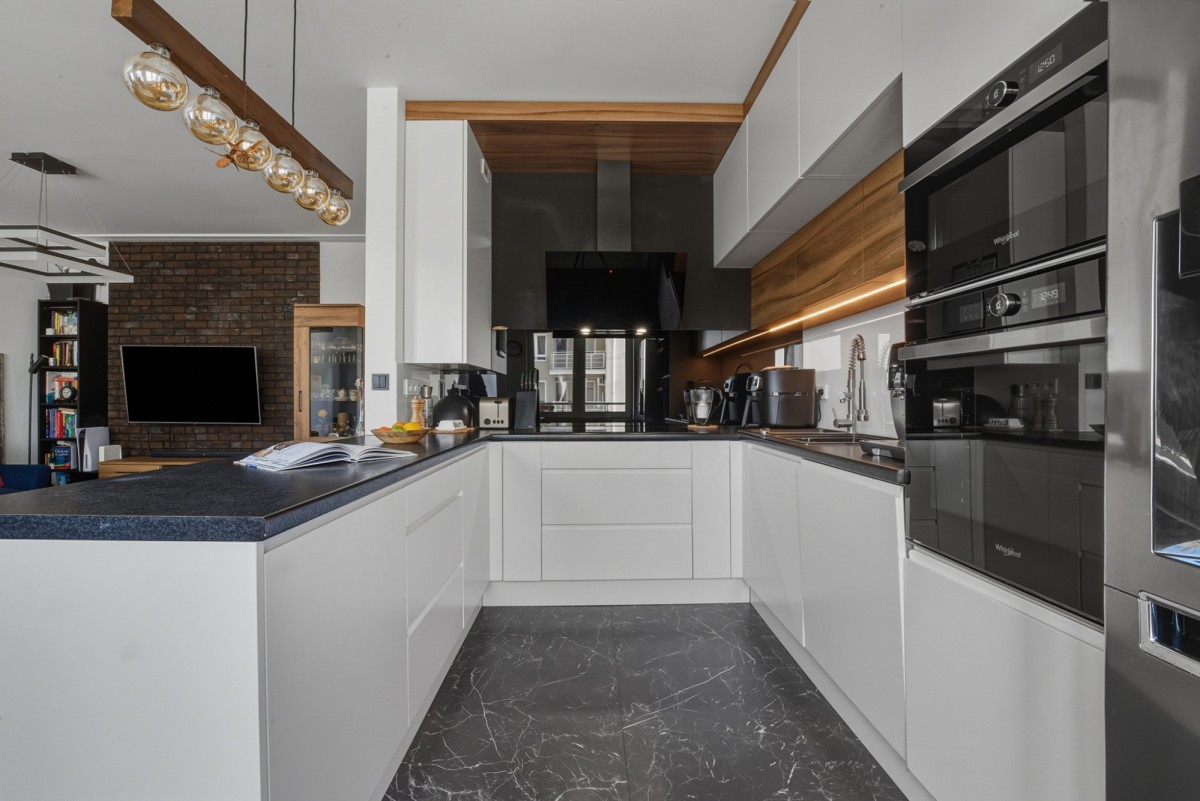 3 pokoje | balkon | 2 miejsca garażowe