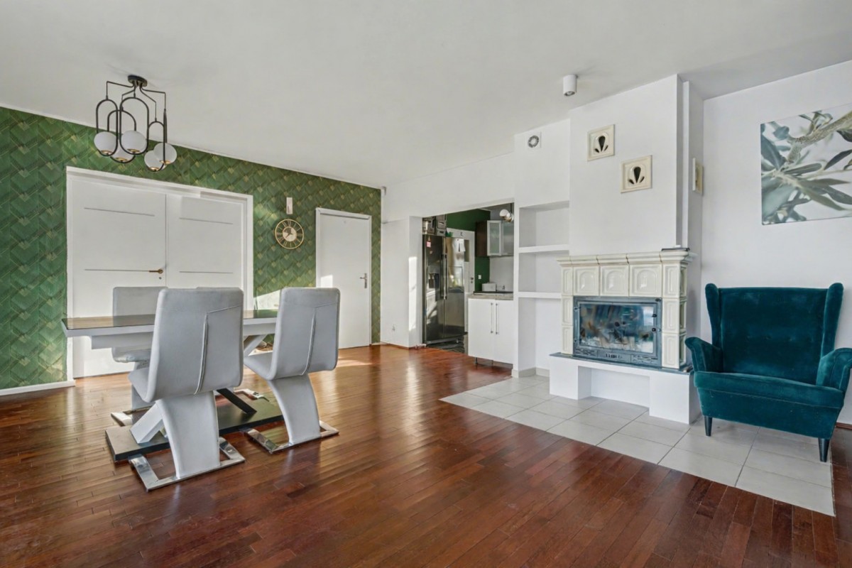 Przestronny dom z ogrodem | Emilianów