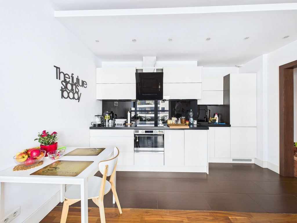 3 pokoje  Wysoki standard  Loggia  Garaż