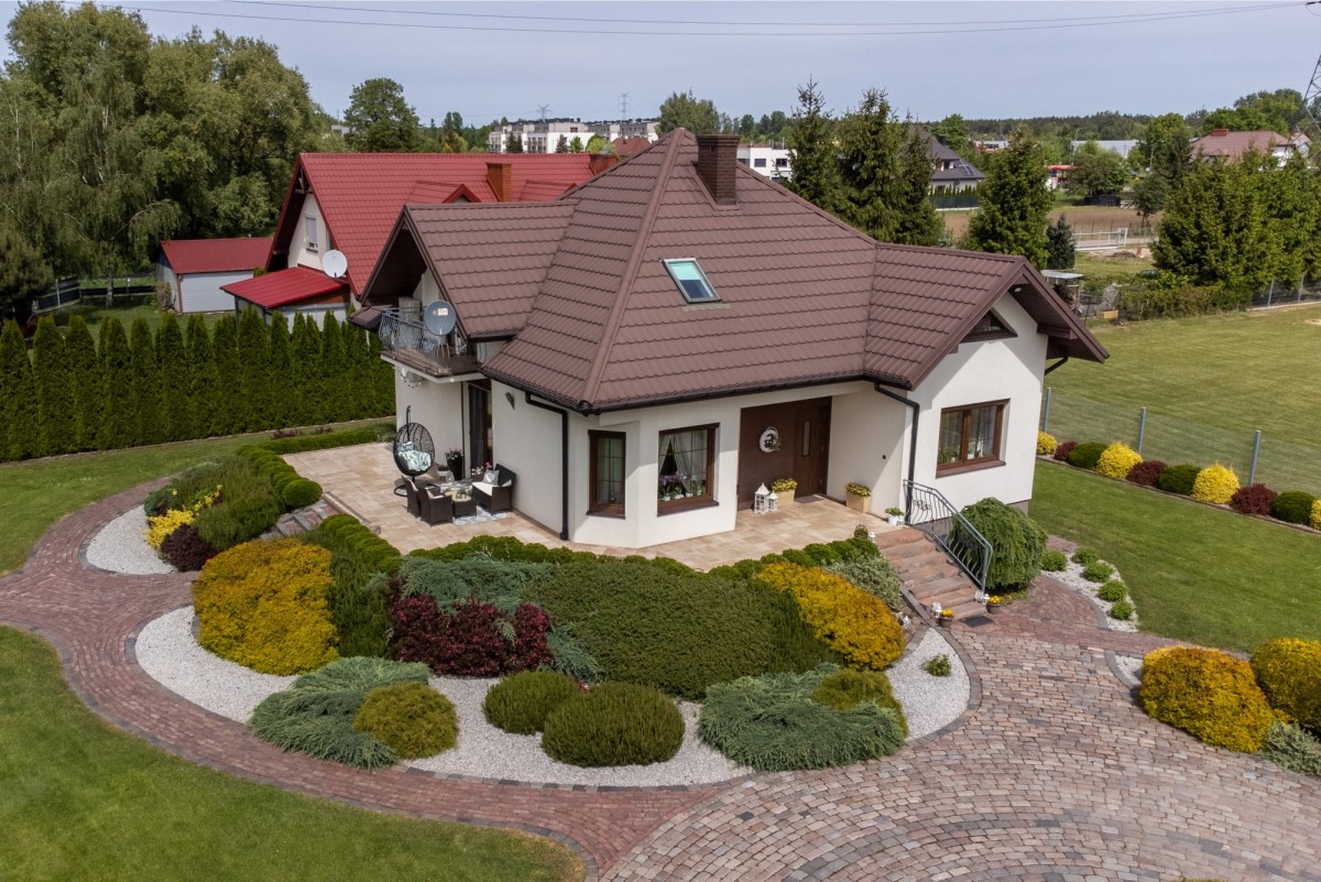 Dom wolnostojący  na dużej działce – Białołęka