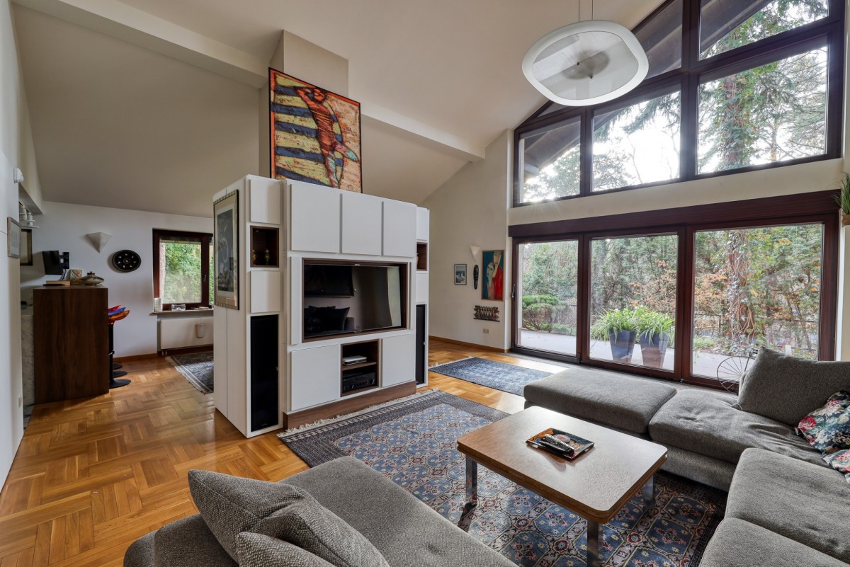 Dom wolnostojący z salonem wysokim na 6m Józefów