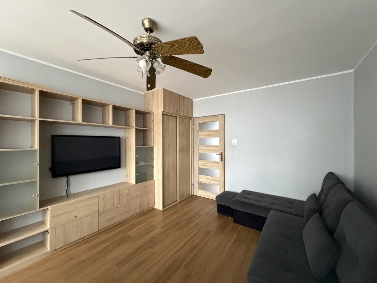 Metro M1, 3 sypialnie, Balkon, Blisko komunikacji