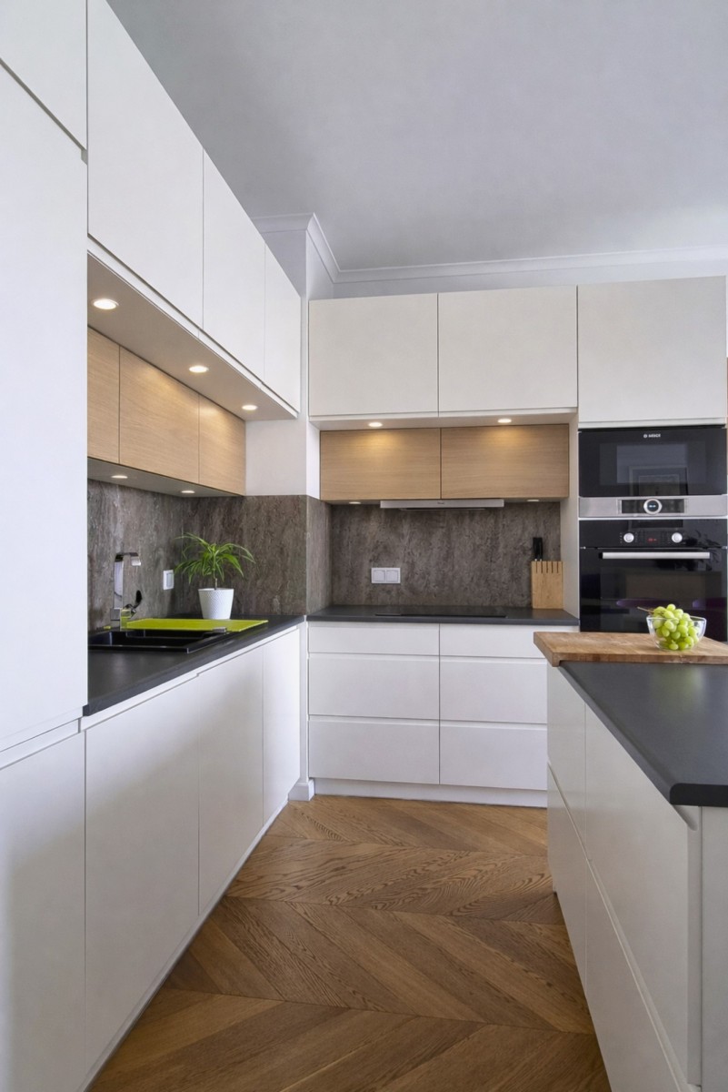 Nowy blok. Doskonała lokalizacja. Ostatnie piętro.