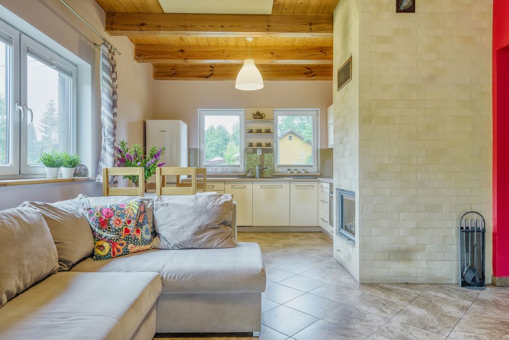 Drewniany dom w Bramkach – tylko 30 km od Warszawy