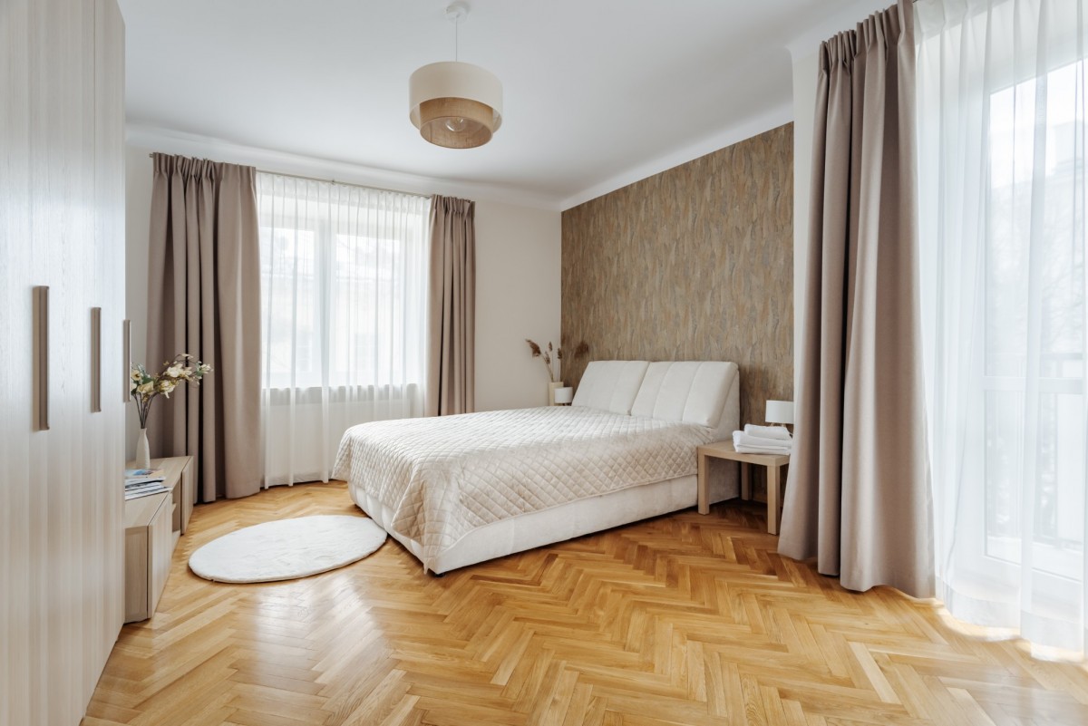 Trójstronne 3 pokoje po remoncie w kamienicy