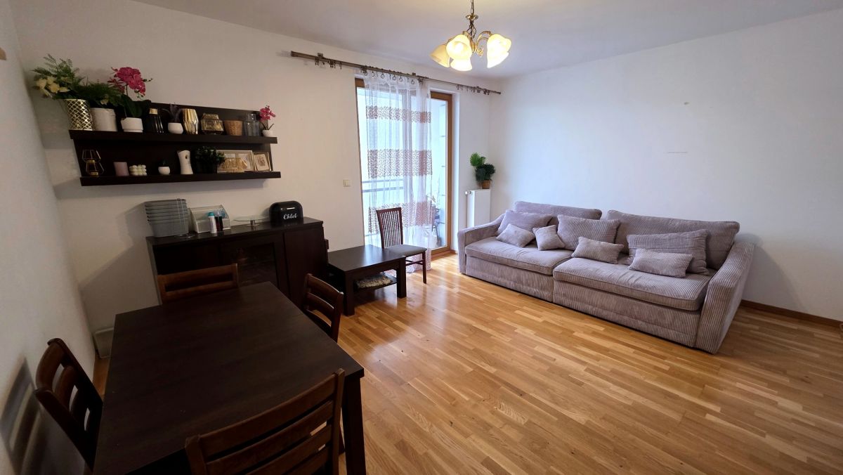 Mokotów, 3 pokoje, apartamentowiec