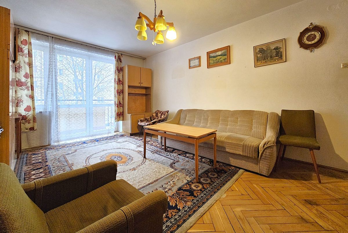 Niepodległości, 2 pokoje, balkon, cegła, winda.