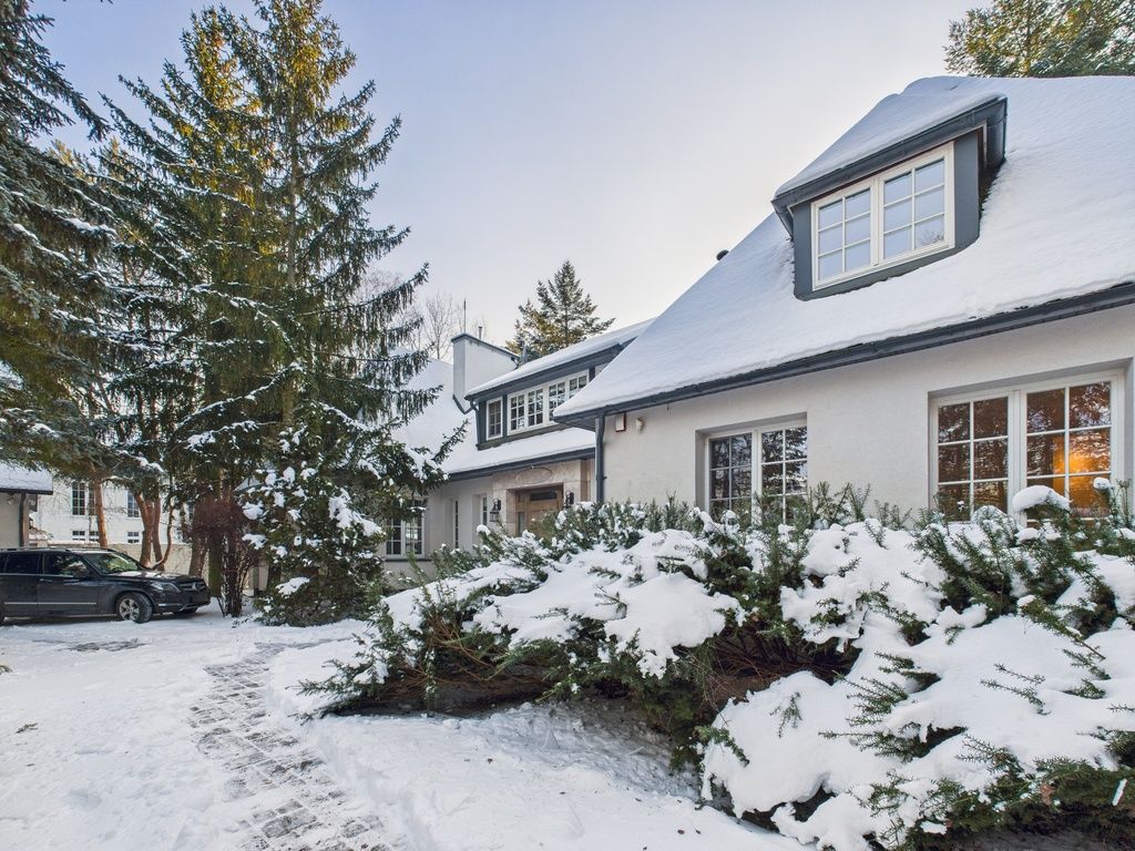 Komfortowy dom – ogród i własny kawałek lasu