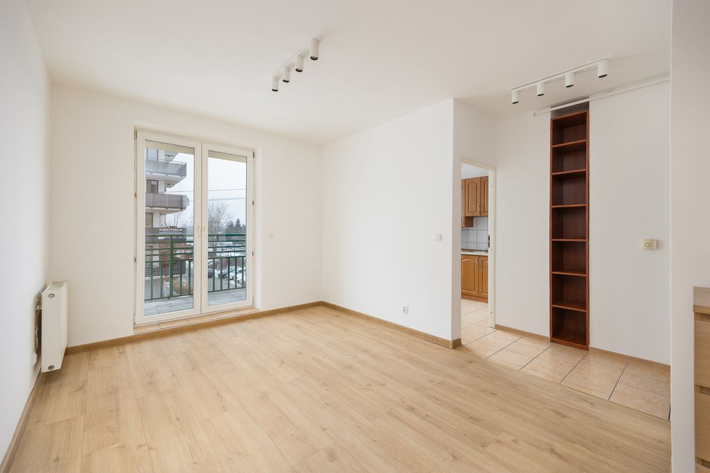 Kawalerka, świetna lokalizacja, do zamieszkania