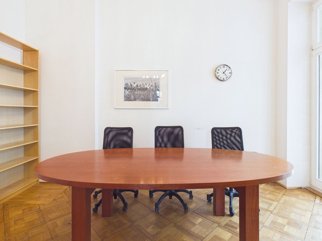 Śródmieście  ul. Okólnik  61 m²  opcja  31 m²