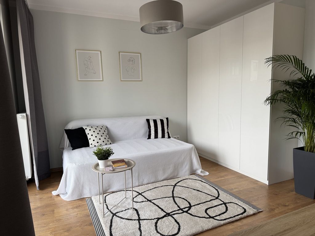 Żoliborz Artystyczny  Kawalerka z dużym balkonem