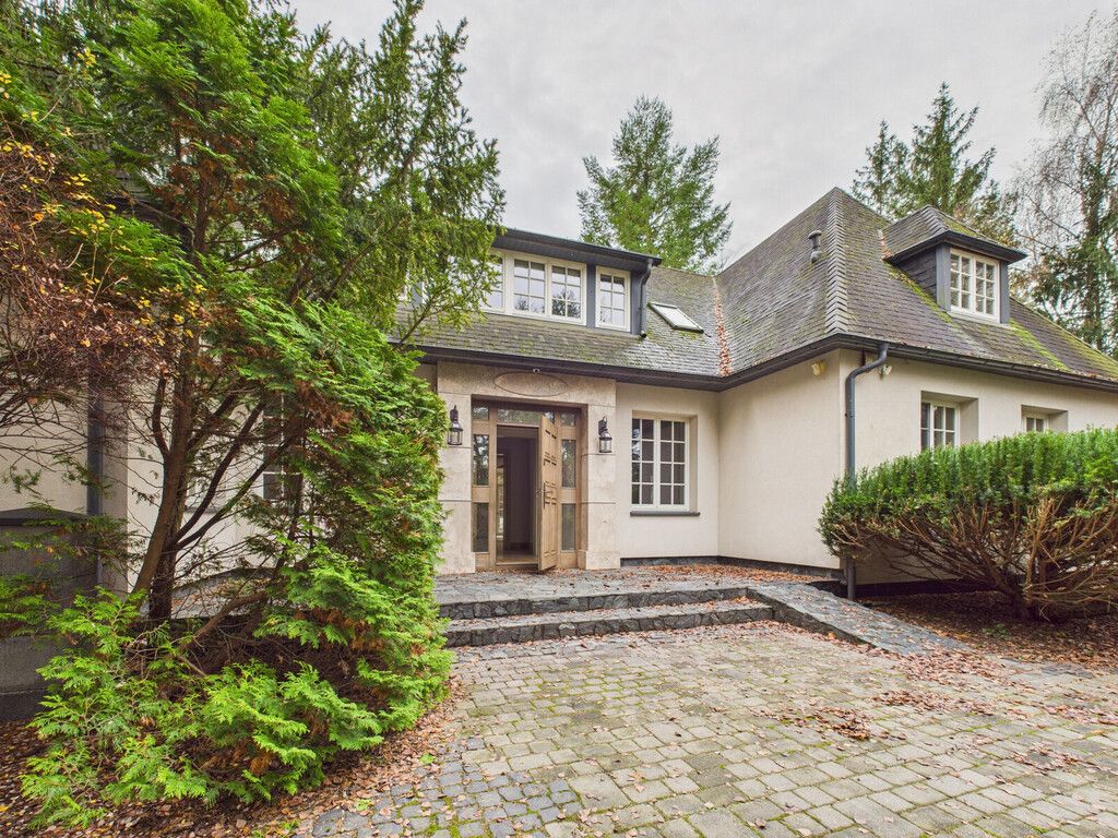 Komfortowy dom – ogród i własny kawałek lasu