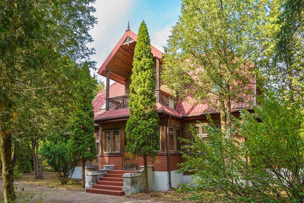 Piękny drewniany dom  duża działka