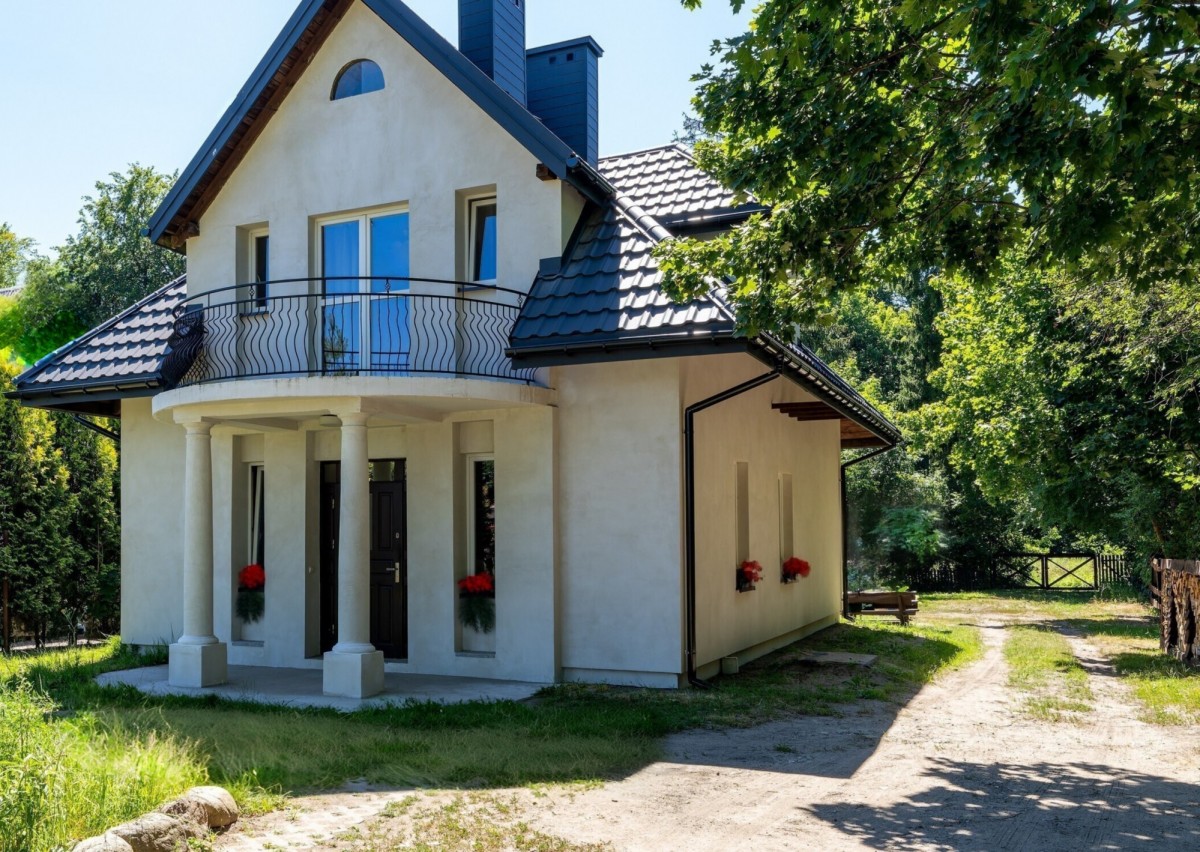 Dom z furtką do lasu. Blisko natury i cywilizacji.