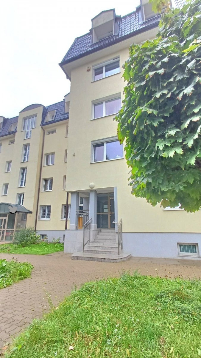 Sulmierzycka, 2 oddzielne pokoje, widna kuchnia