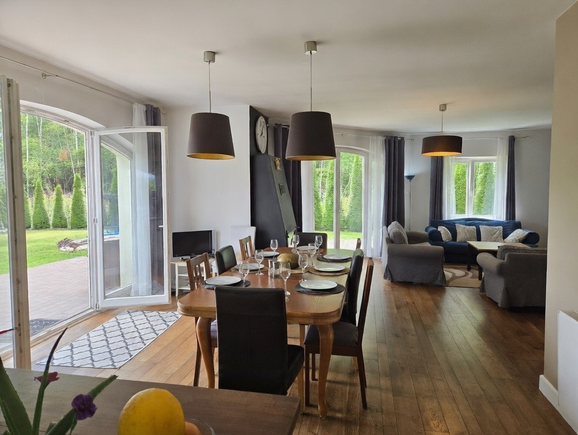 280 m² komfortu, 1300 m² ogrodu, spokojna okolica