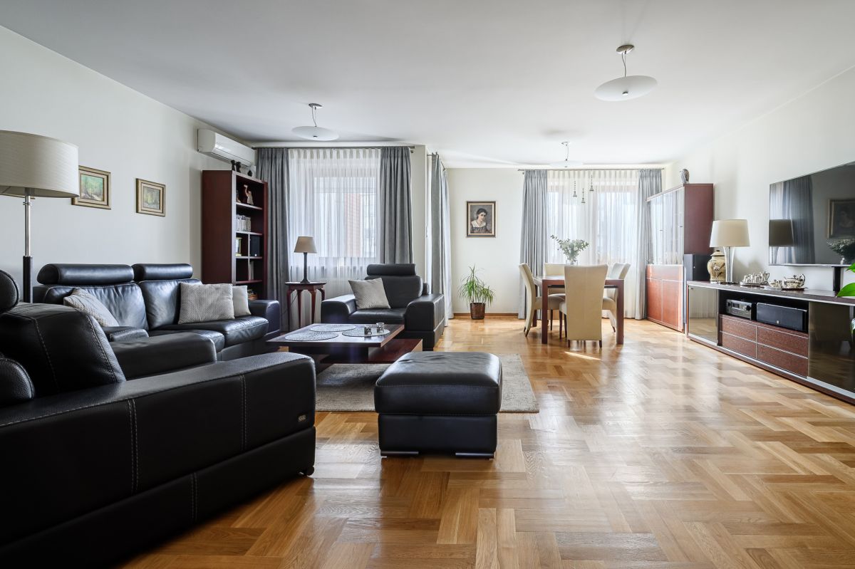 Komfortowe 5 pokoi na Gocławiu | Widok na zieleń