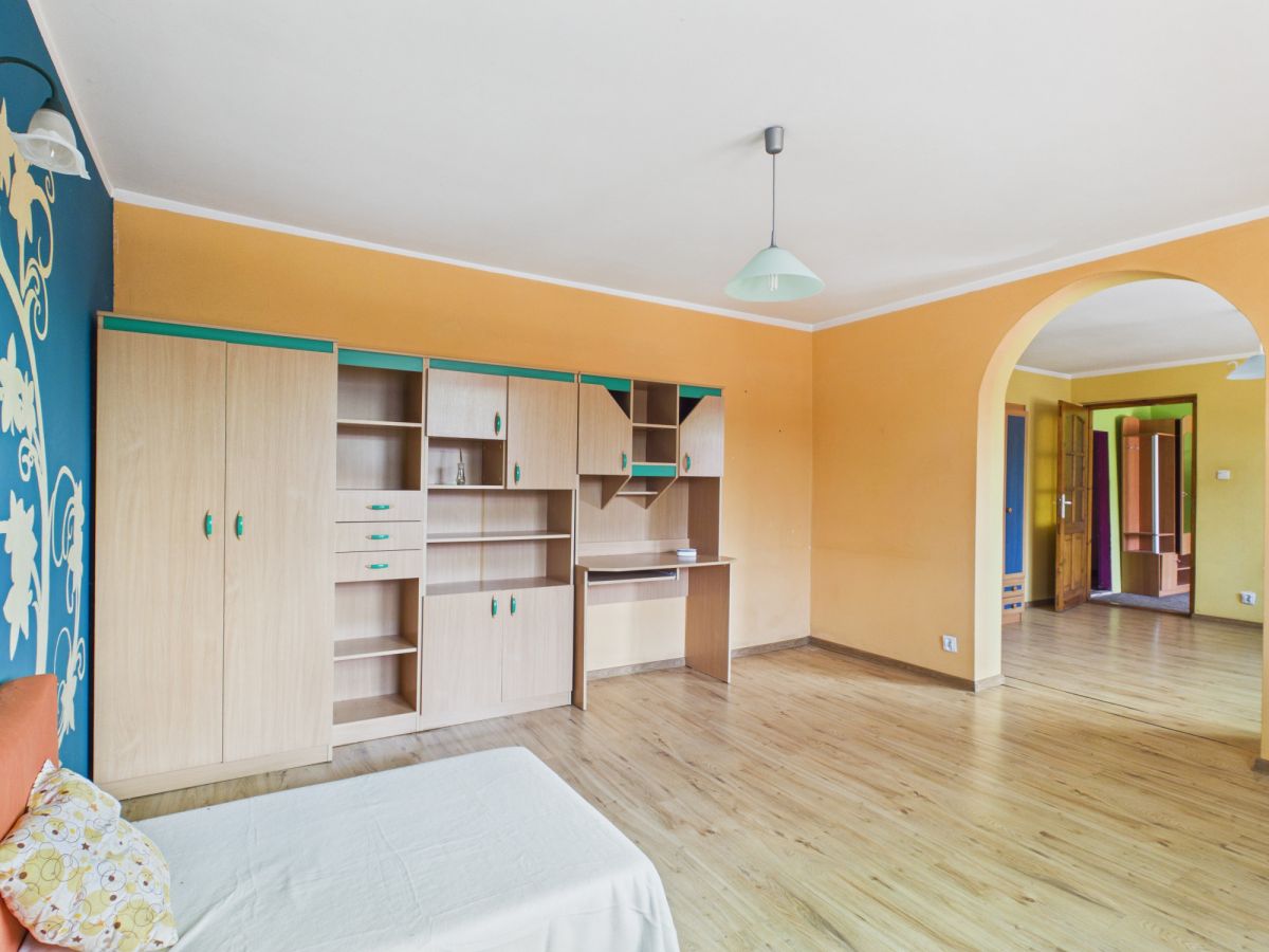 DOM Z POTENCJAŁEM  W MALOWNICZEJ OKOLICY!