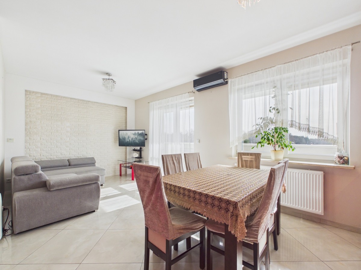 Trzypokojowe mieszkanie z ogromnym tarasem