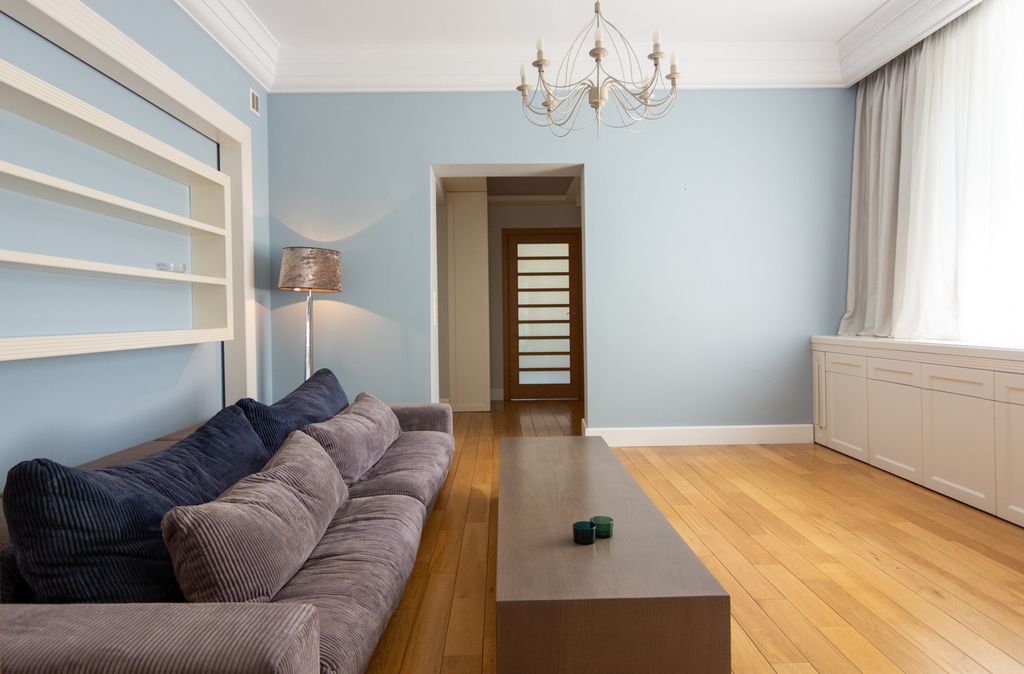 Kamienica Saska Kępa do wprowadzenia